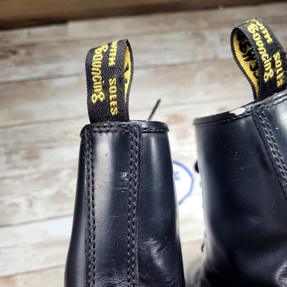 DR MARTENS 1460 WOMEN SIZE 9 BLACK SMOOTH LEATHER LACE UP BOOTS - Picture 6 of 10